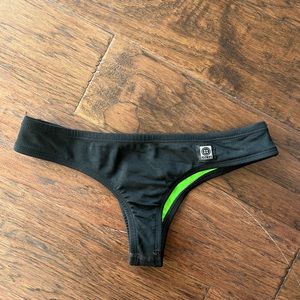 Jolyn Cheeky bottoms